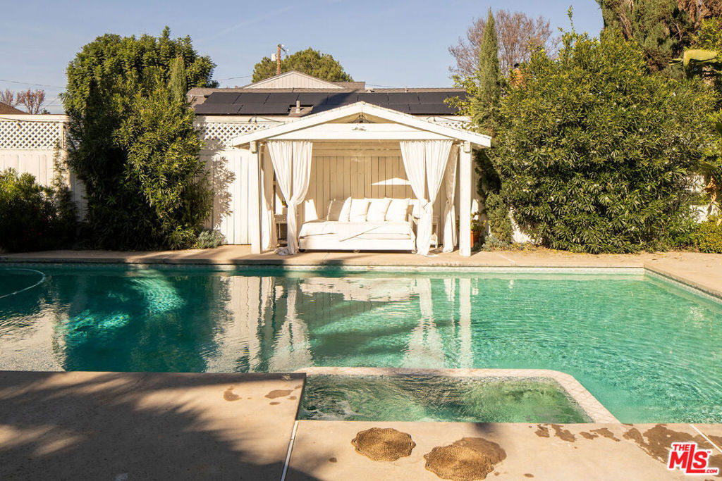 14321 Valerio Street