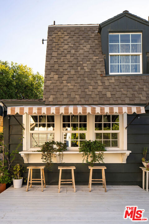 14321 Valerio Street