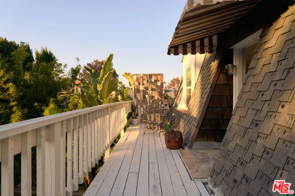 14321 Valerio Street