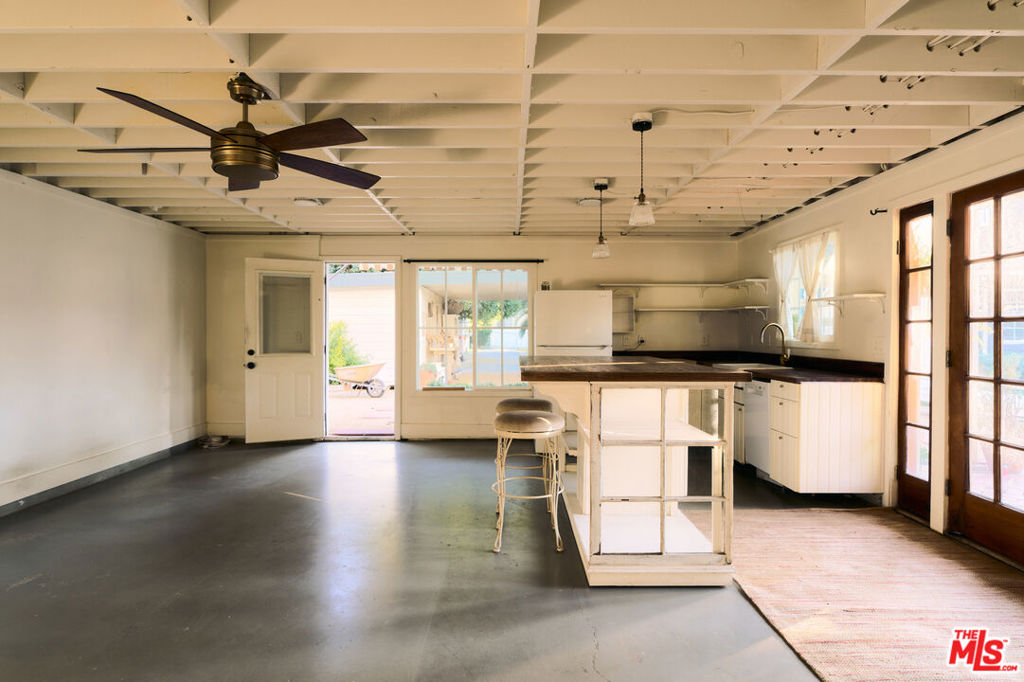 14321 Valerio Street