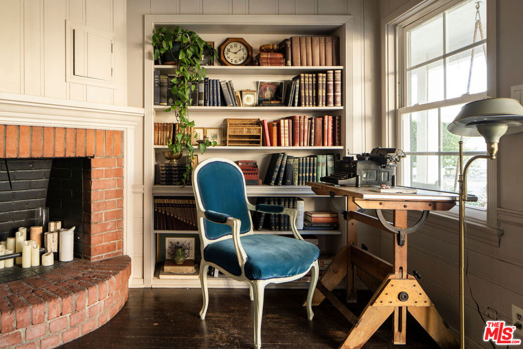 14321 Valerio Street