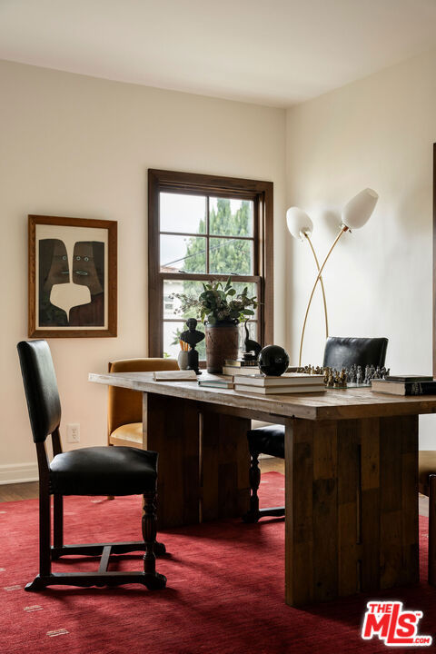 4918 Angeles Vista Boulevard