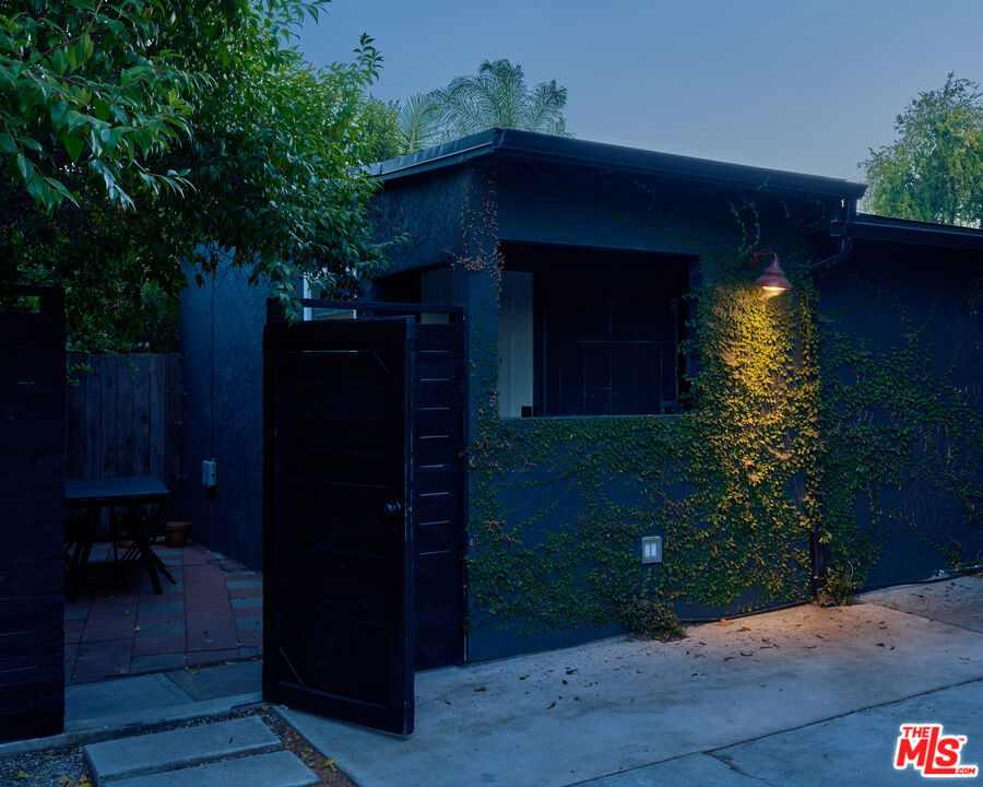 2715 Guirado Street