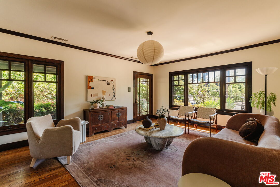 201 N Avenue 52