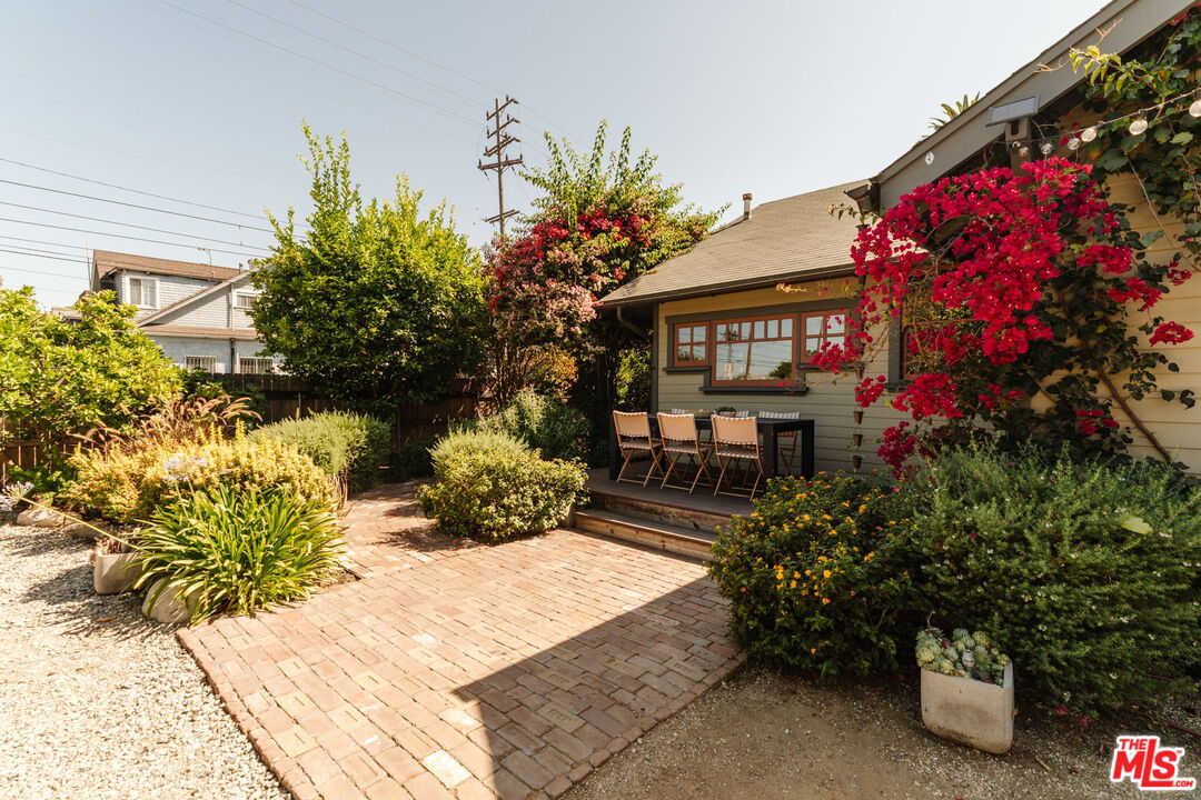 201 N Avenue 52