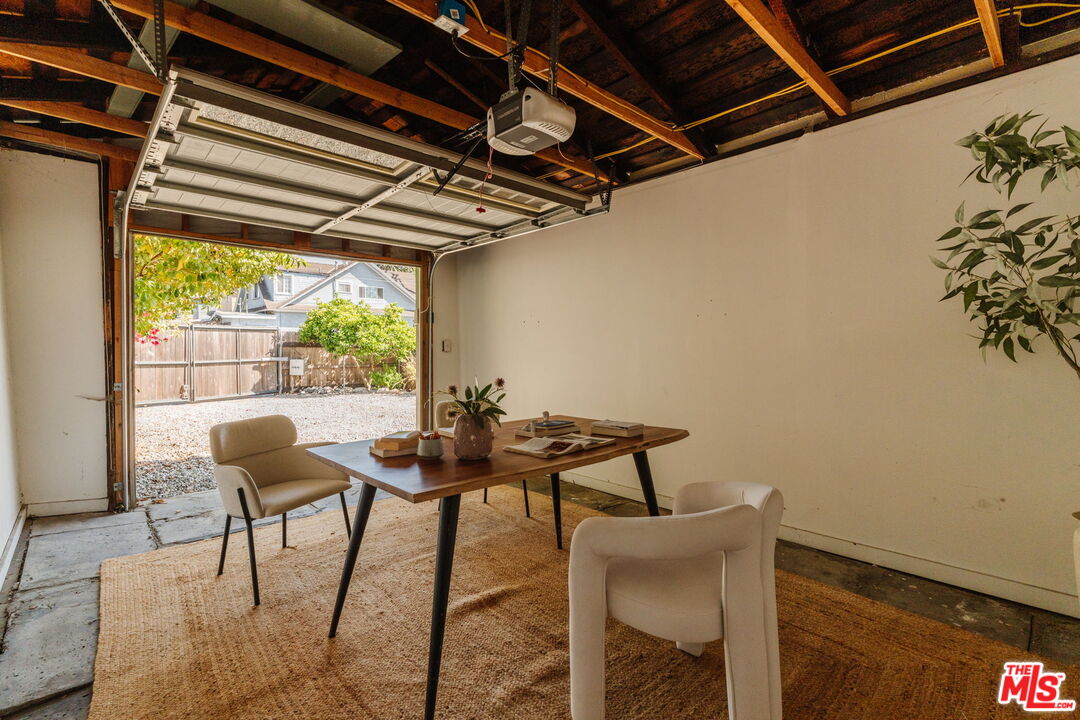 201 N Avenue 52