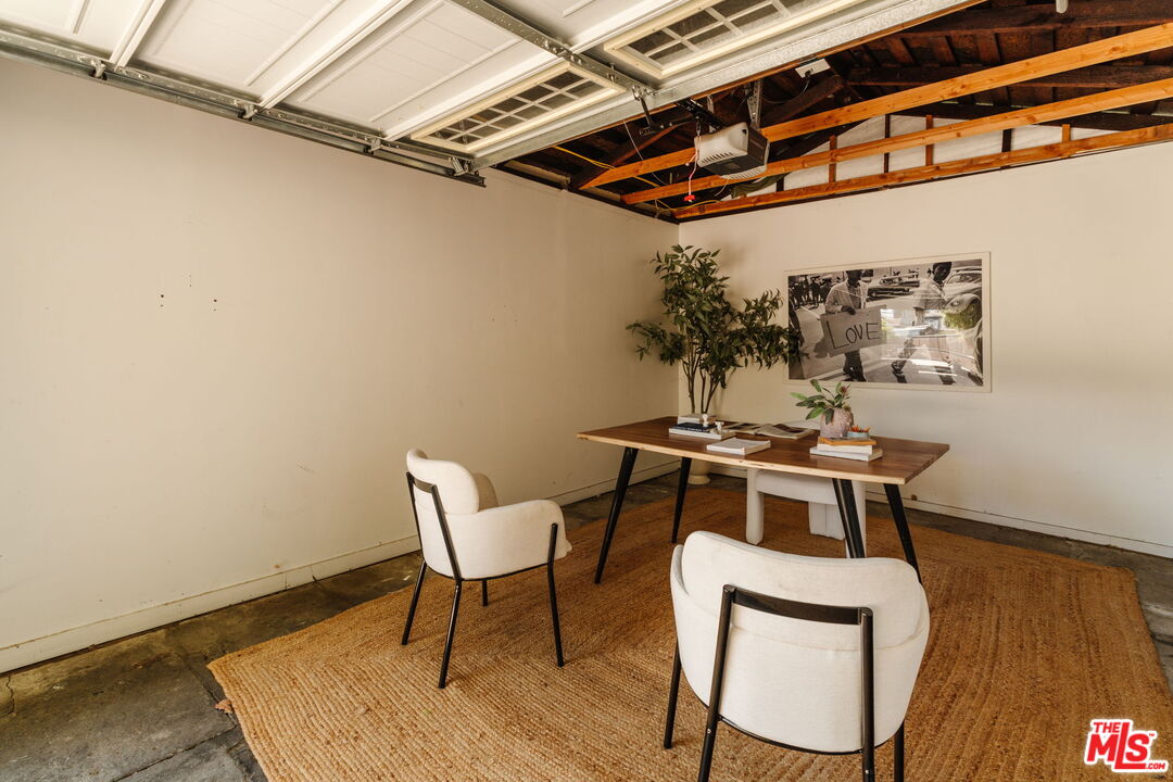201 N Avenue 52
