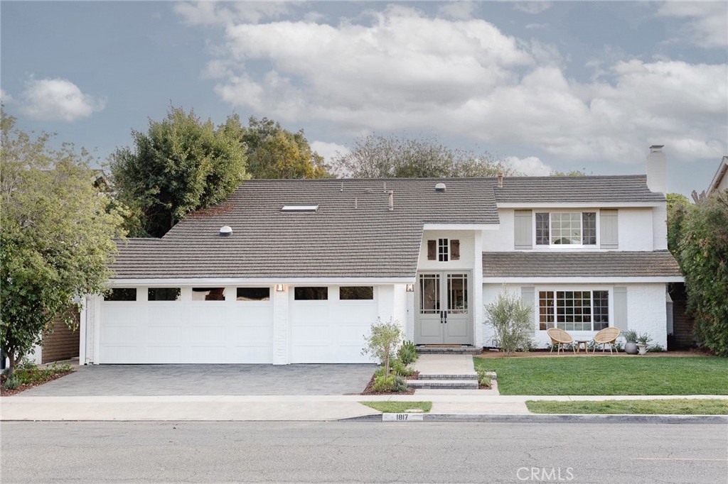 1817 Hummingbird Drive