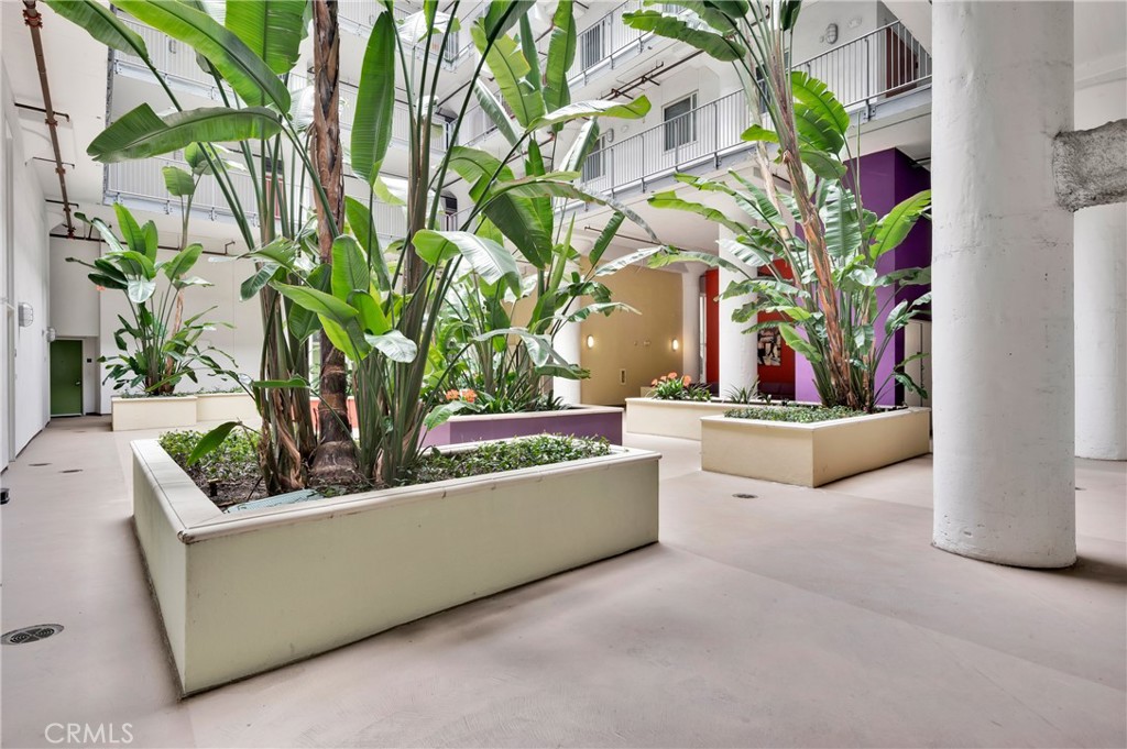 200 N San Fernando 119