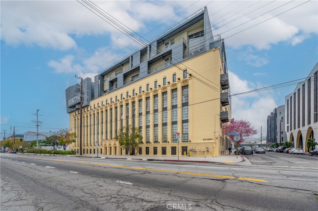 200 N San Fernando 119