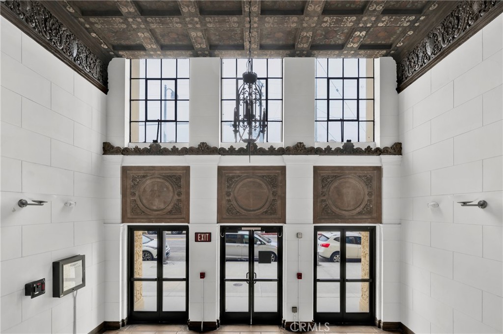 200 N San Fernando 119