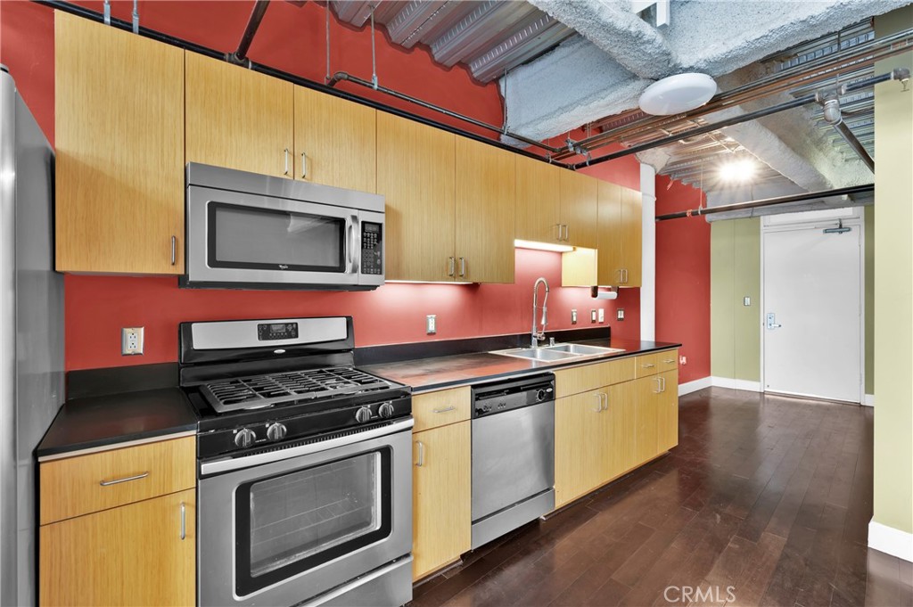 200 N San Fernando 119