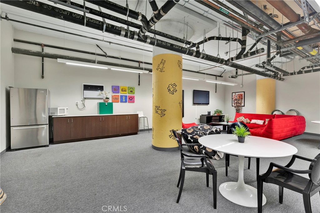 200 N San Fernando 119