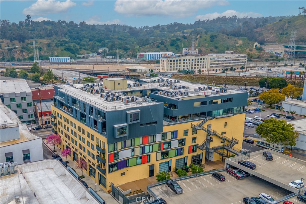 200 N San Fernando 119