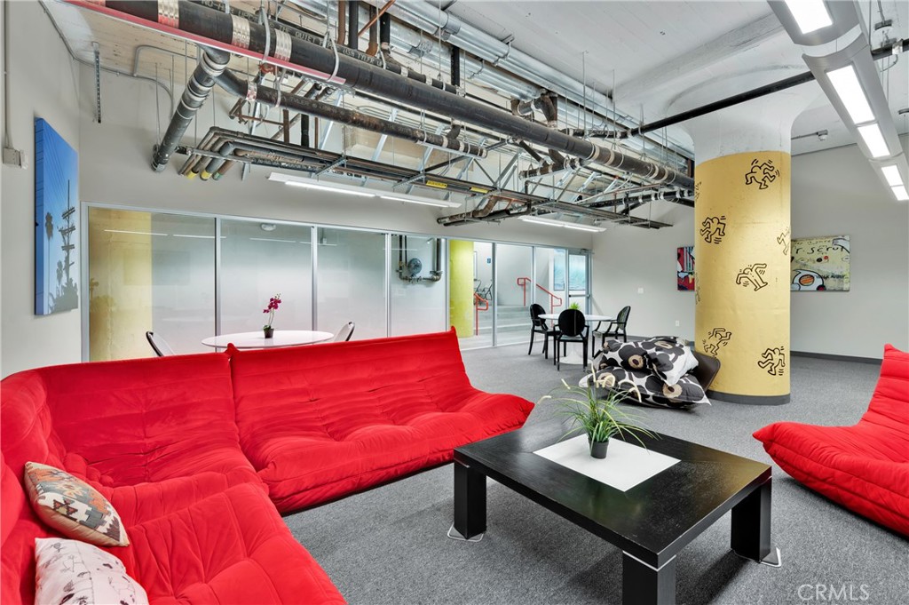 200 N San Fernando 119