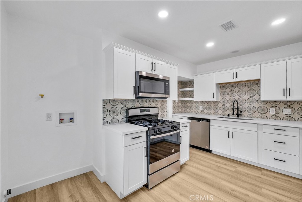 4412 S Gramercy Place