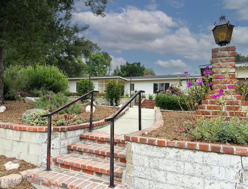 2323 El Moreno Street