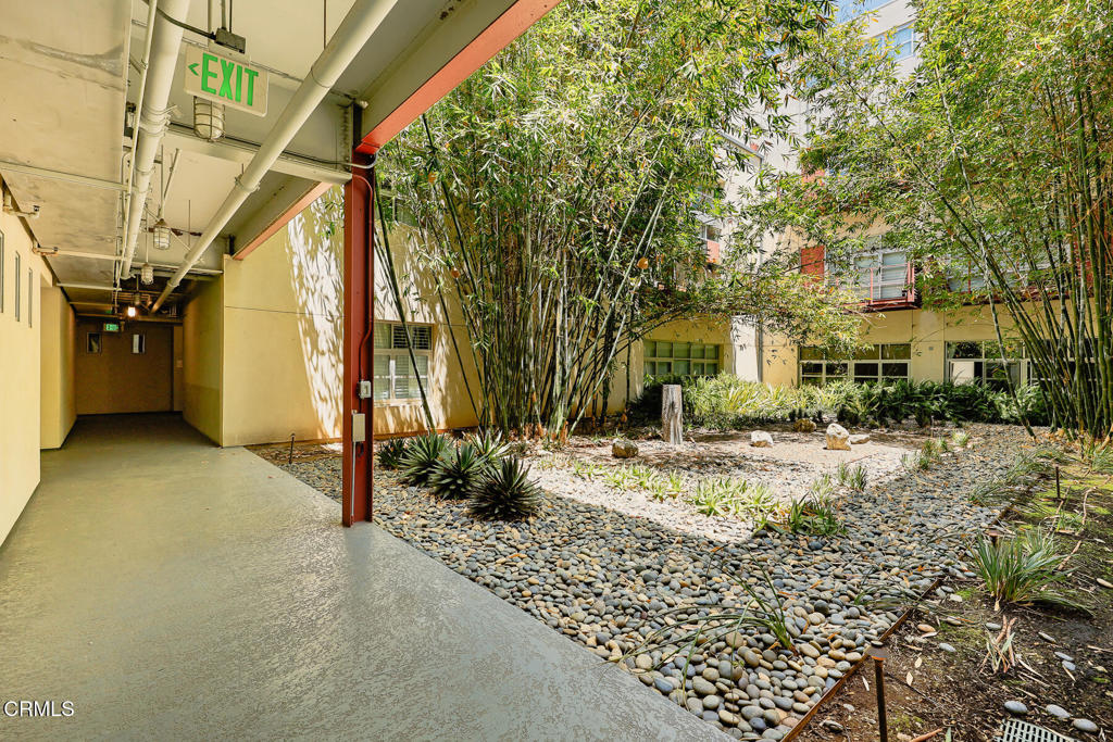 1010 Sycamore Avenue 213