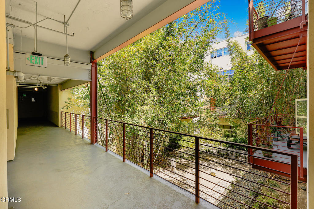 1010 Sycamore Avenue 213