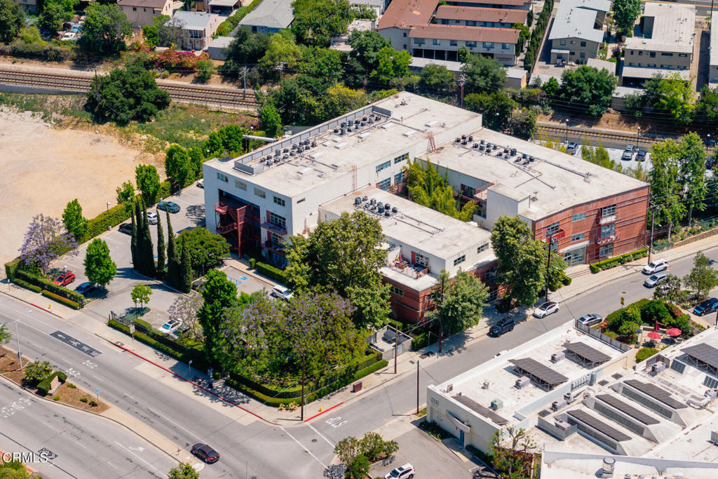 1010 Sycamore Avenue 213