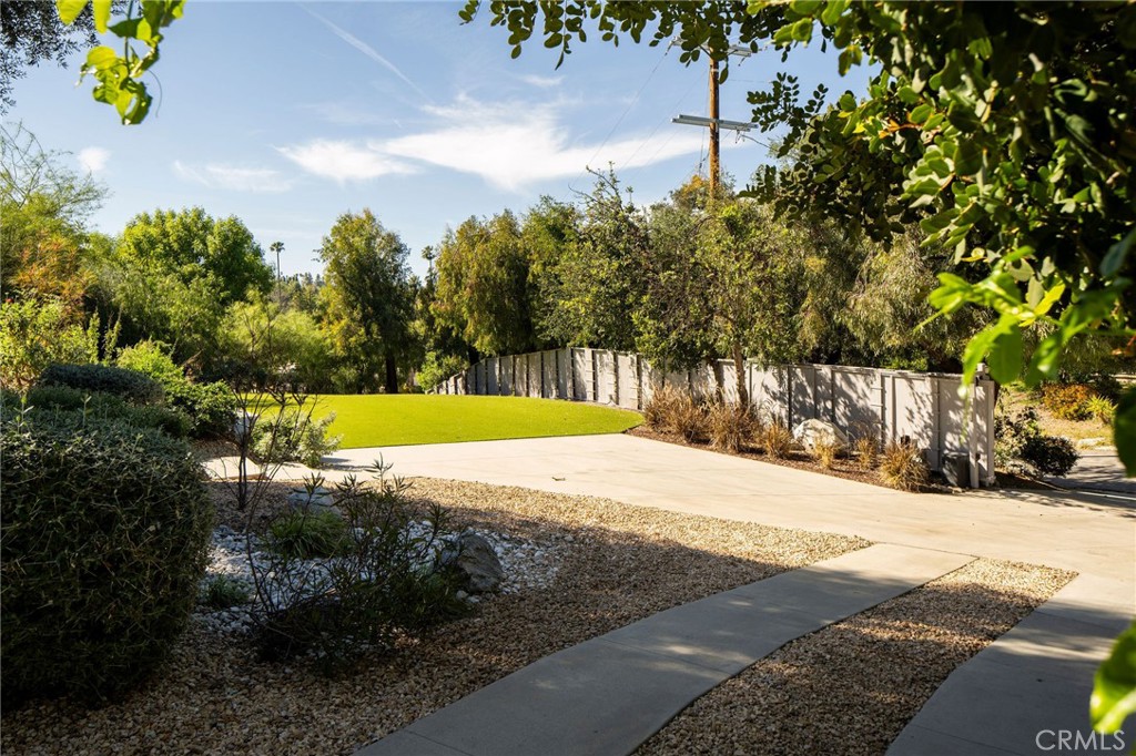 19950 Collier Street