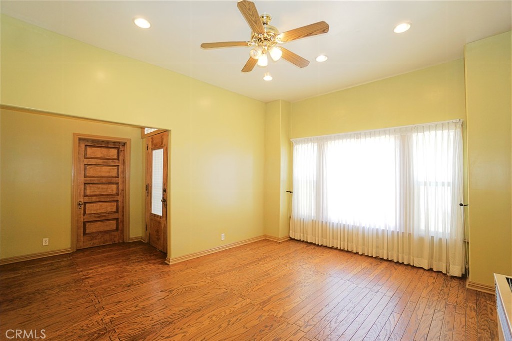 2114 San Clemente Avenue