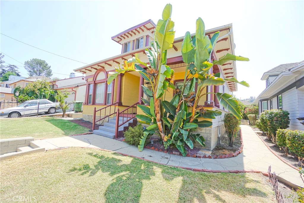 2114 San Clemente Avenue