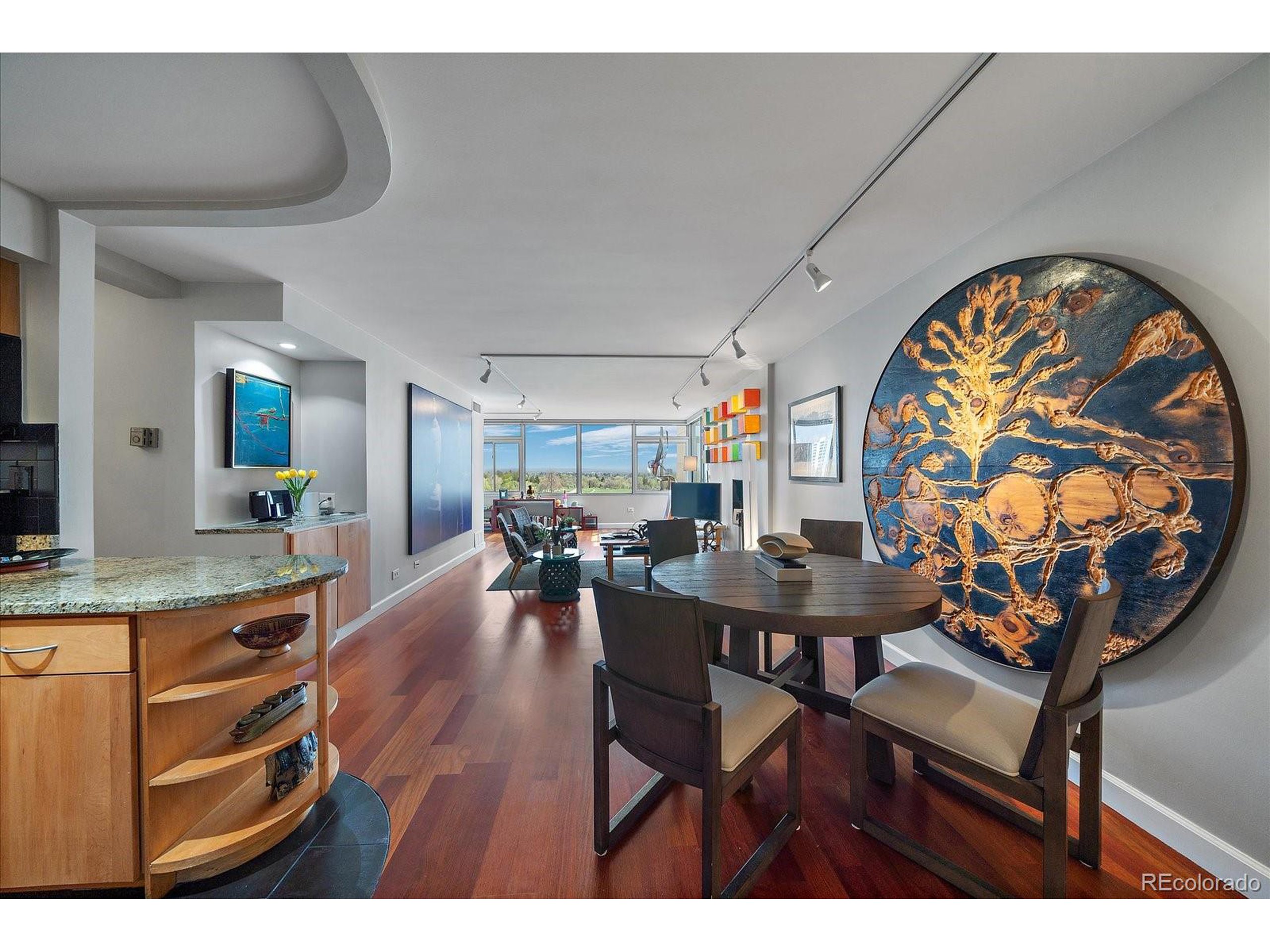 1313 N Williams St 1405