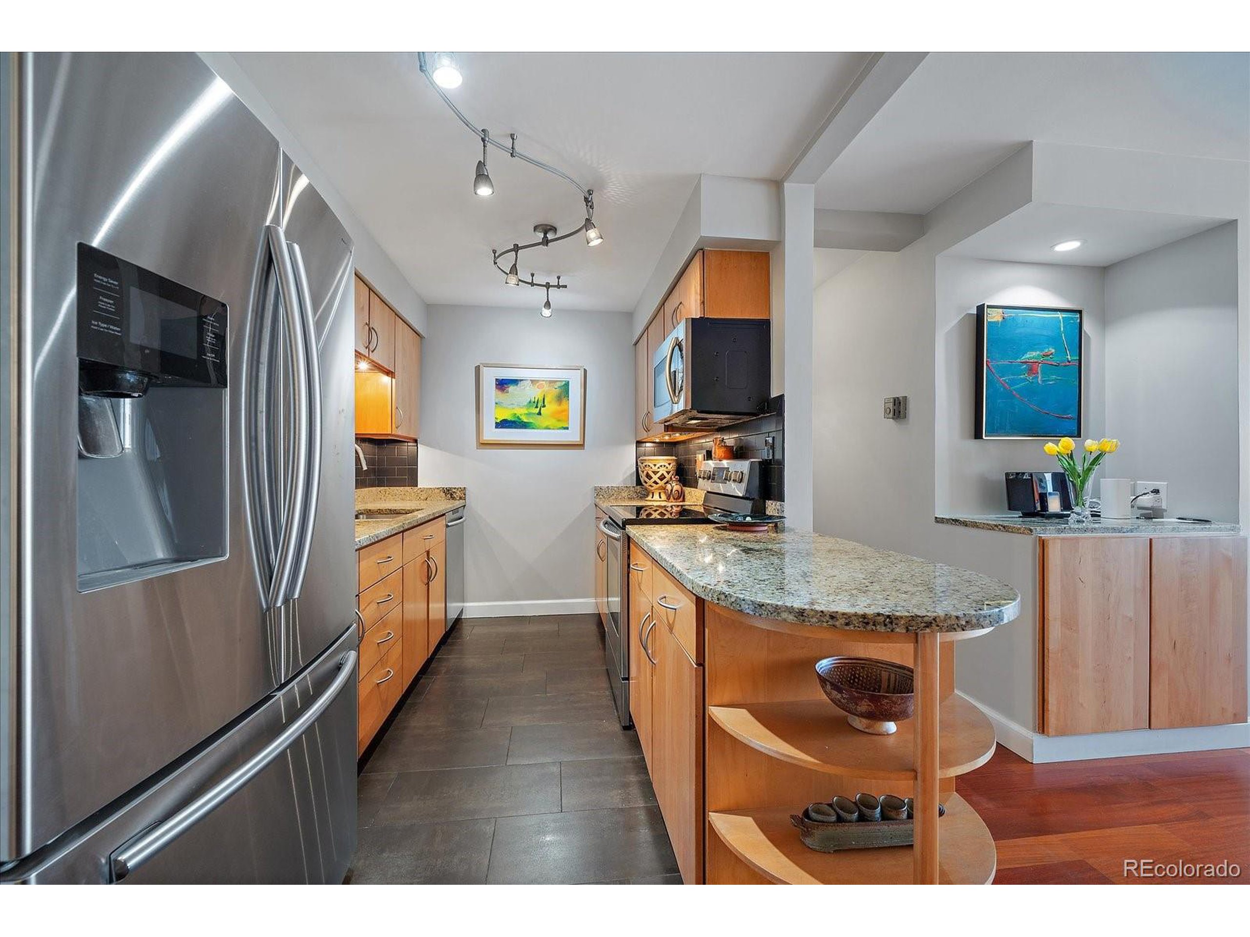 1313 N Williams St 1405