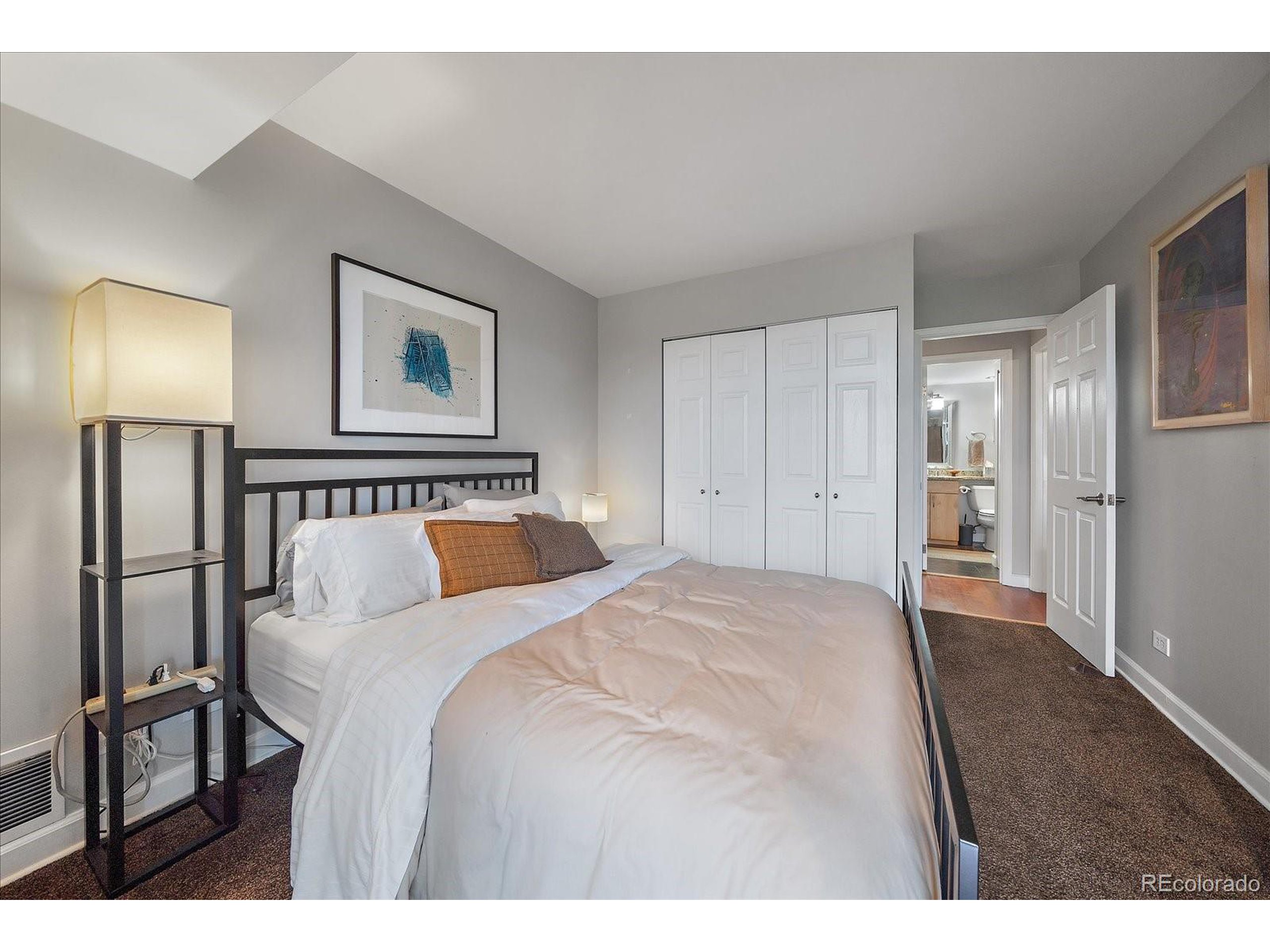 1313 N Williams St 1405