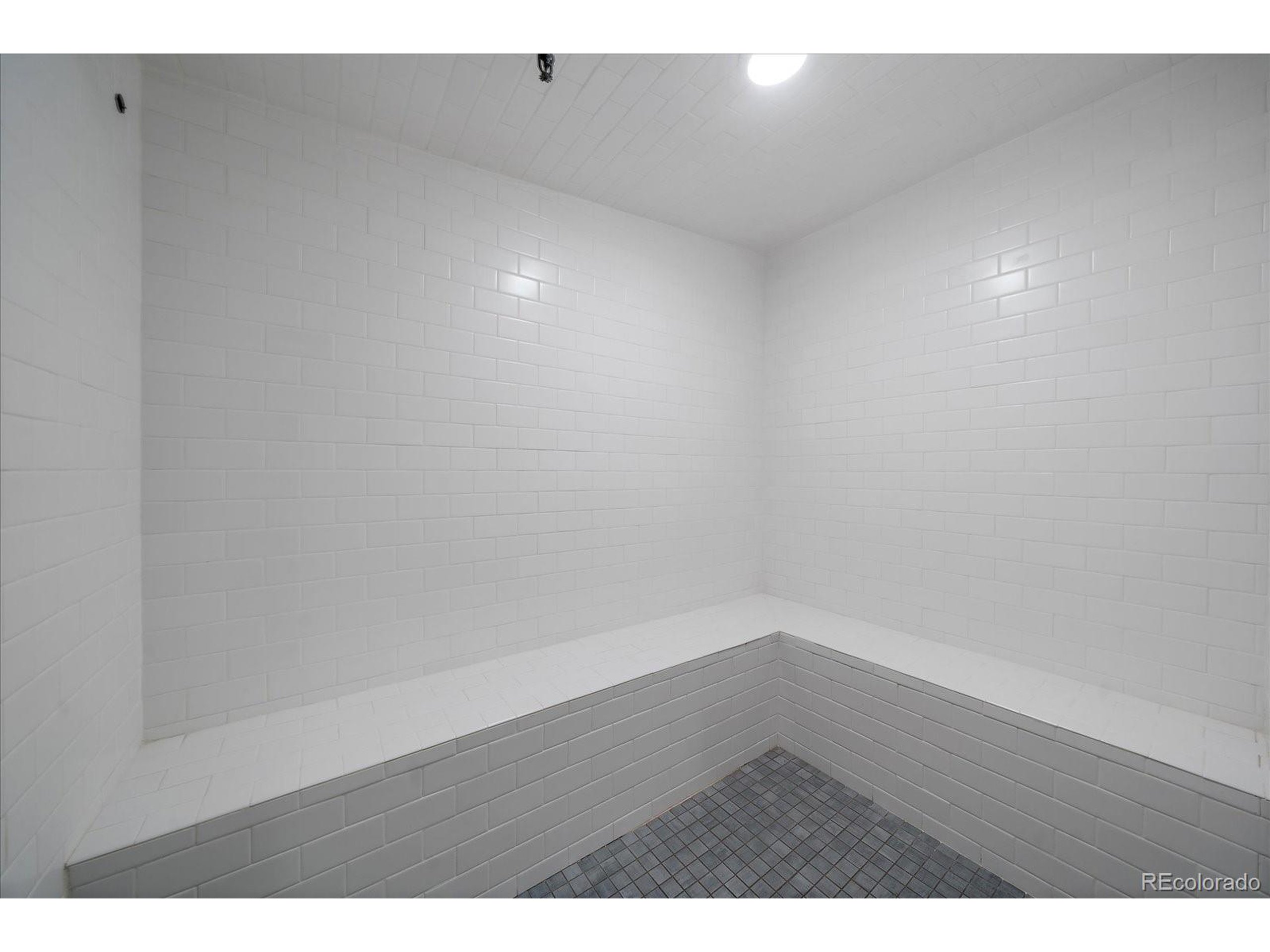 1313 N Williams St 1405