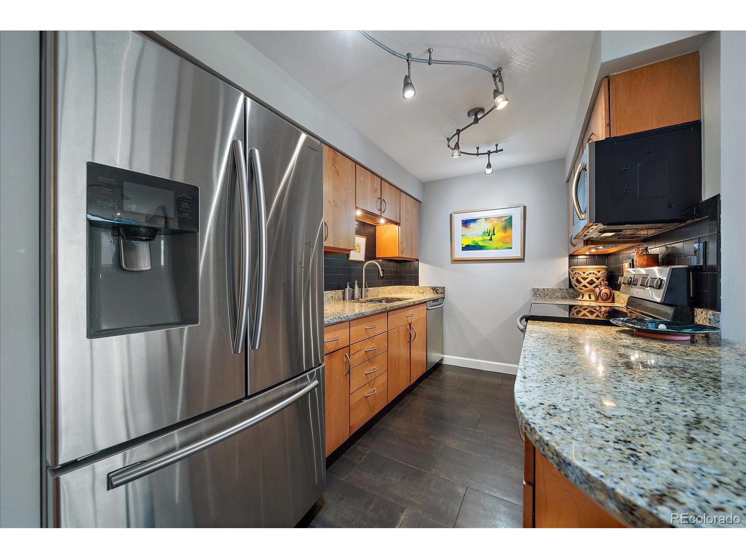 1313 N Williams St 1405