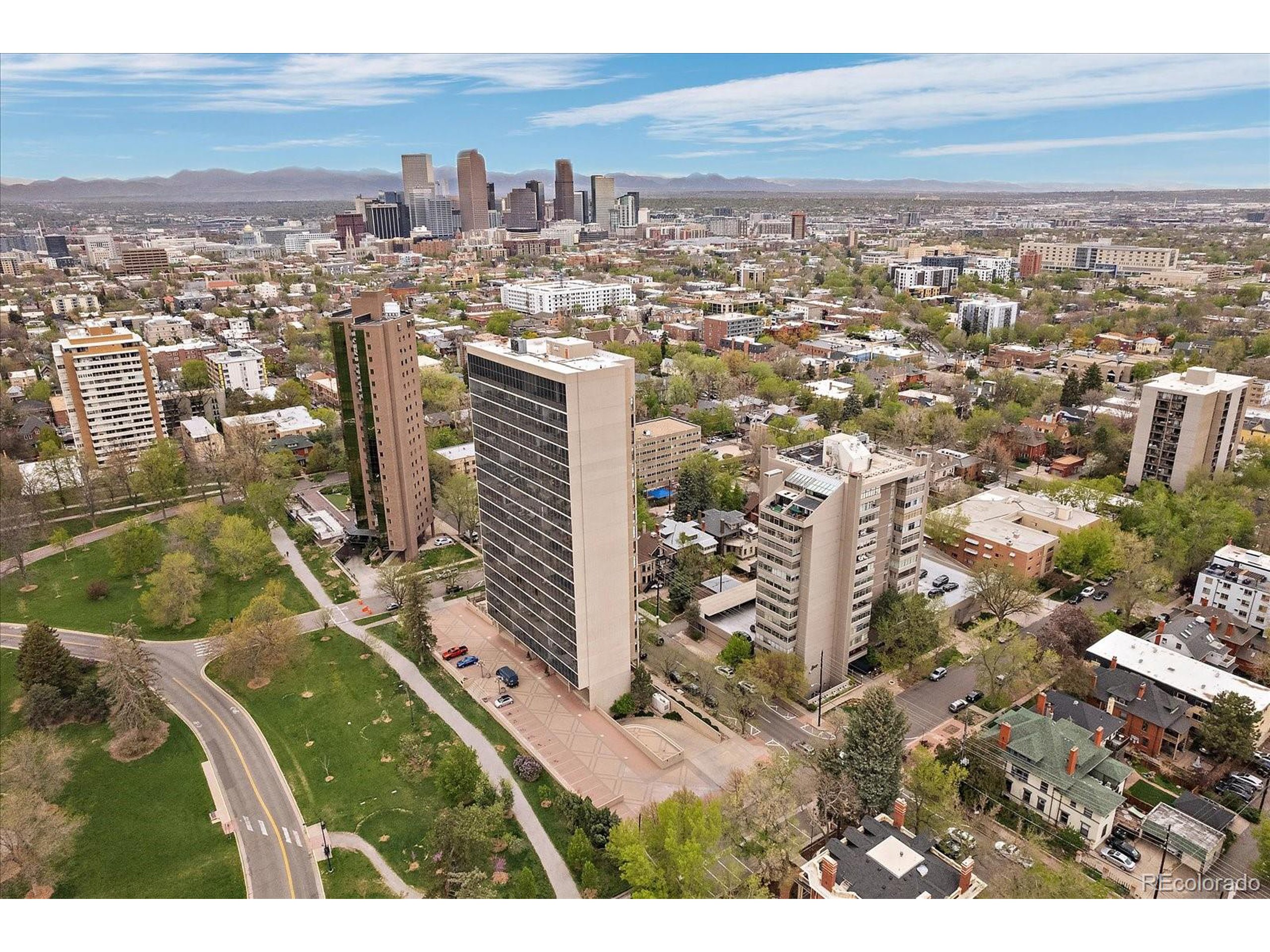 1313 N Williams St 1405