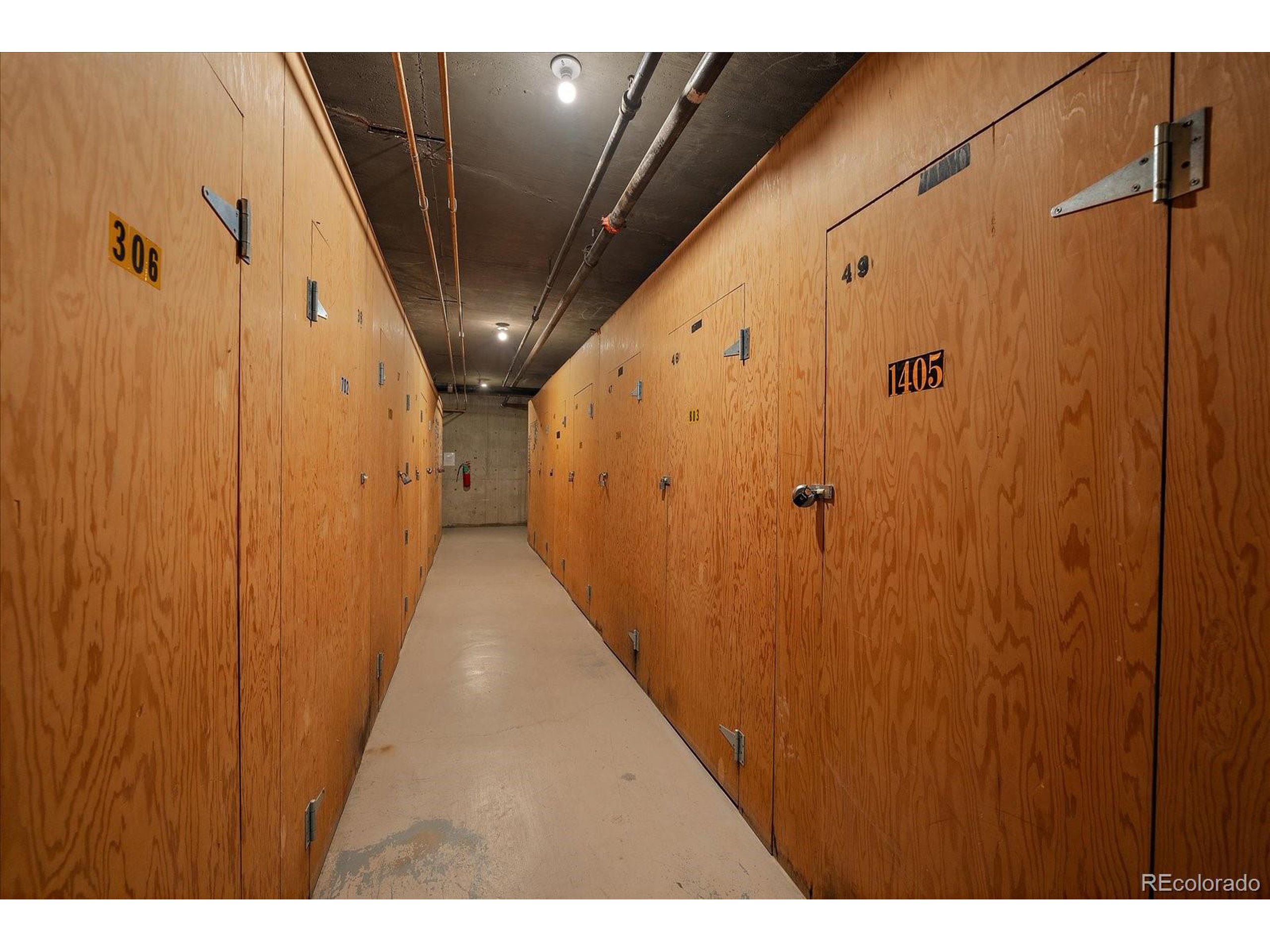 1313 N Williams St 1405