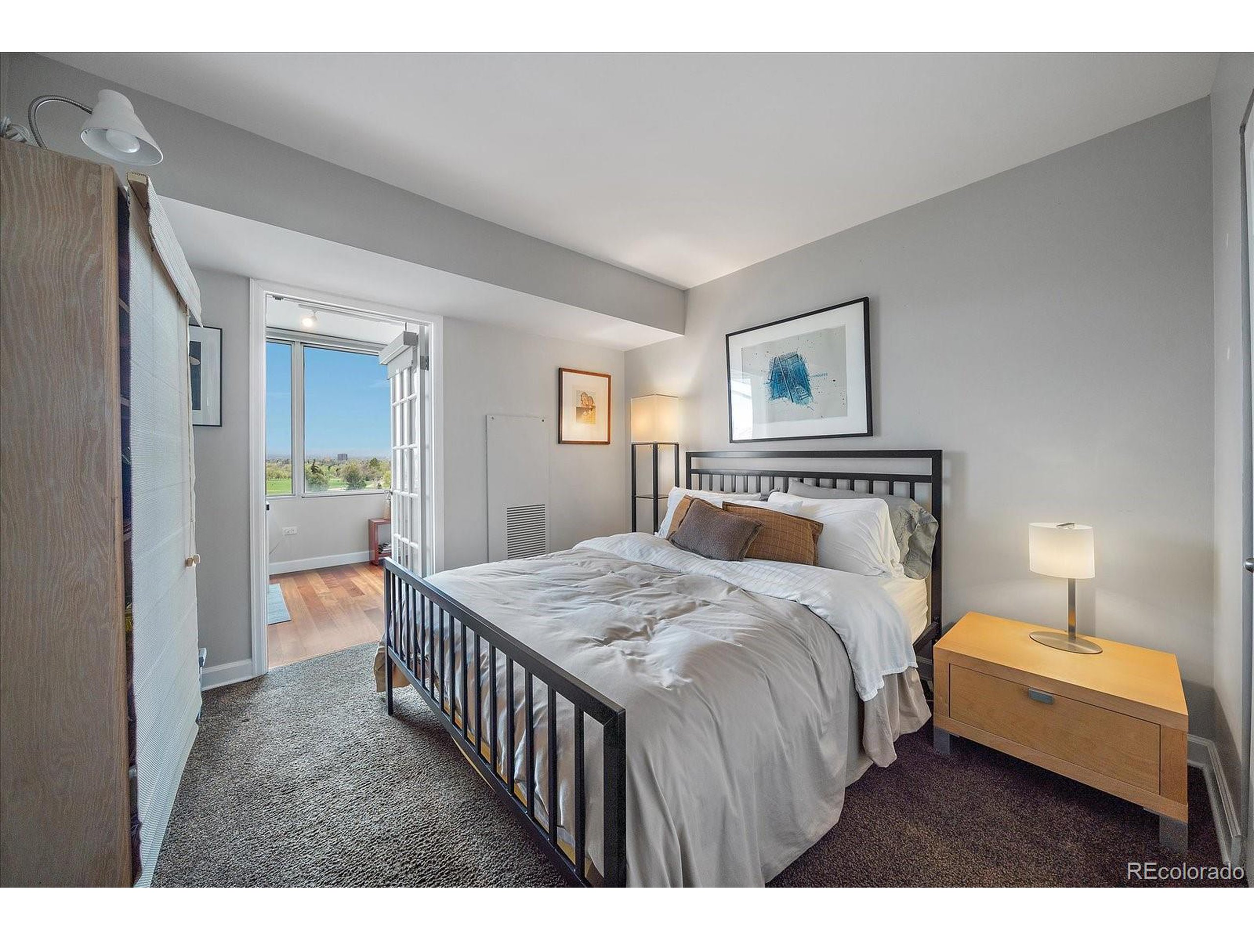 1313 N Williams St 1405