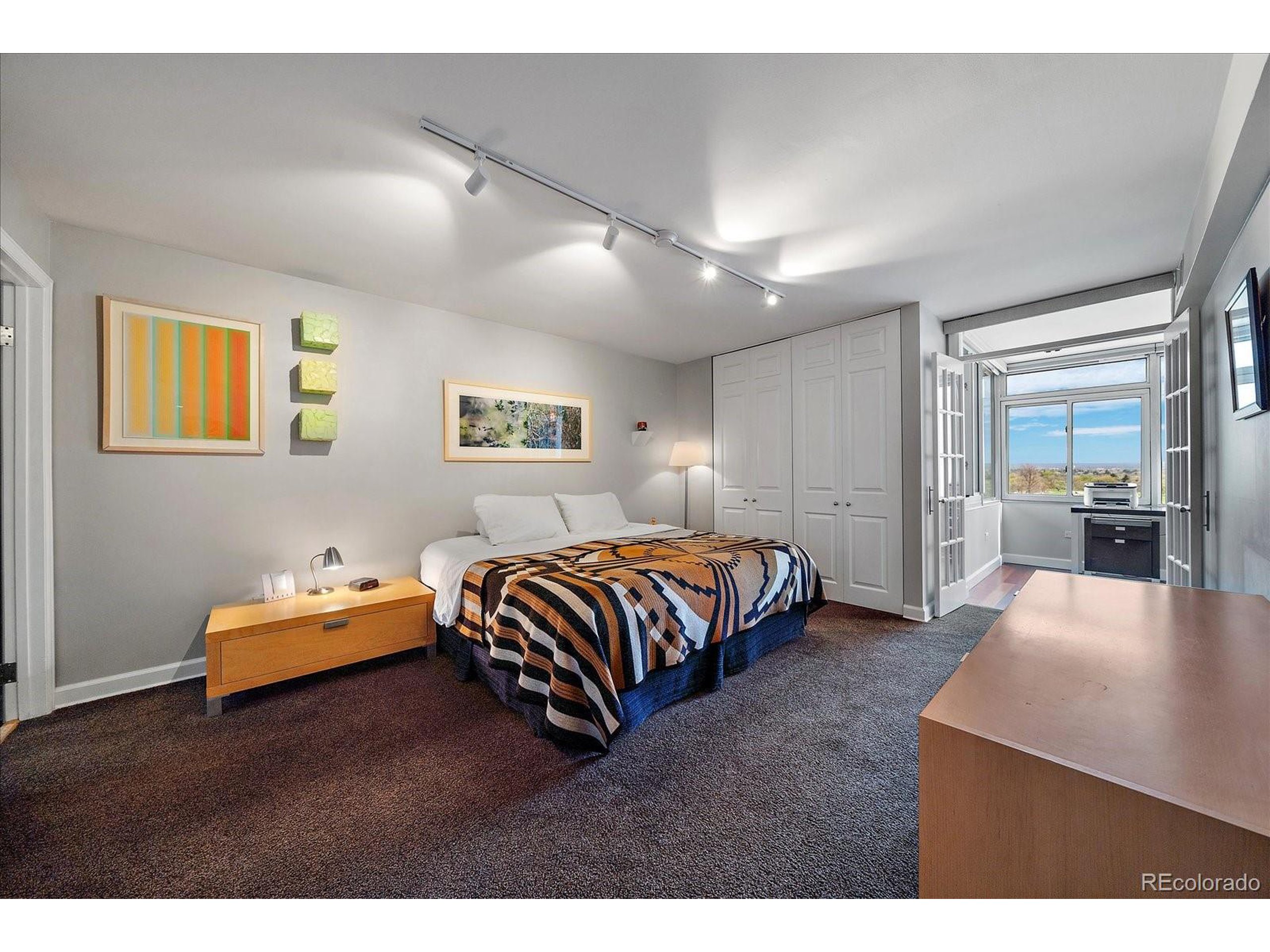 1313 N Williams St 1405