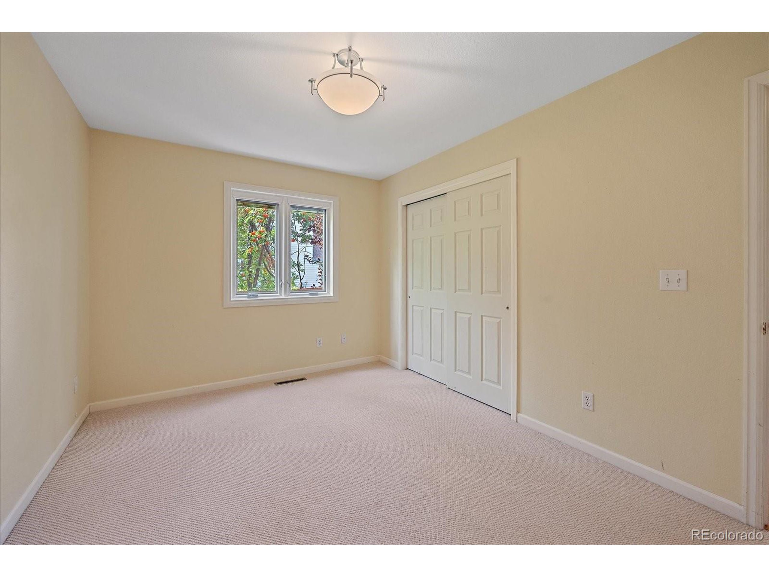 12879 W Aqueduct Ave