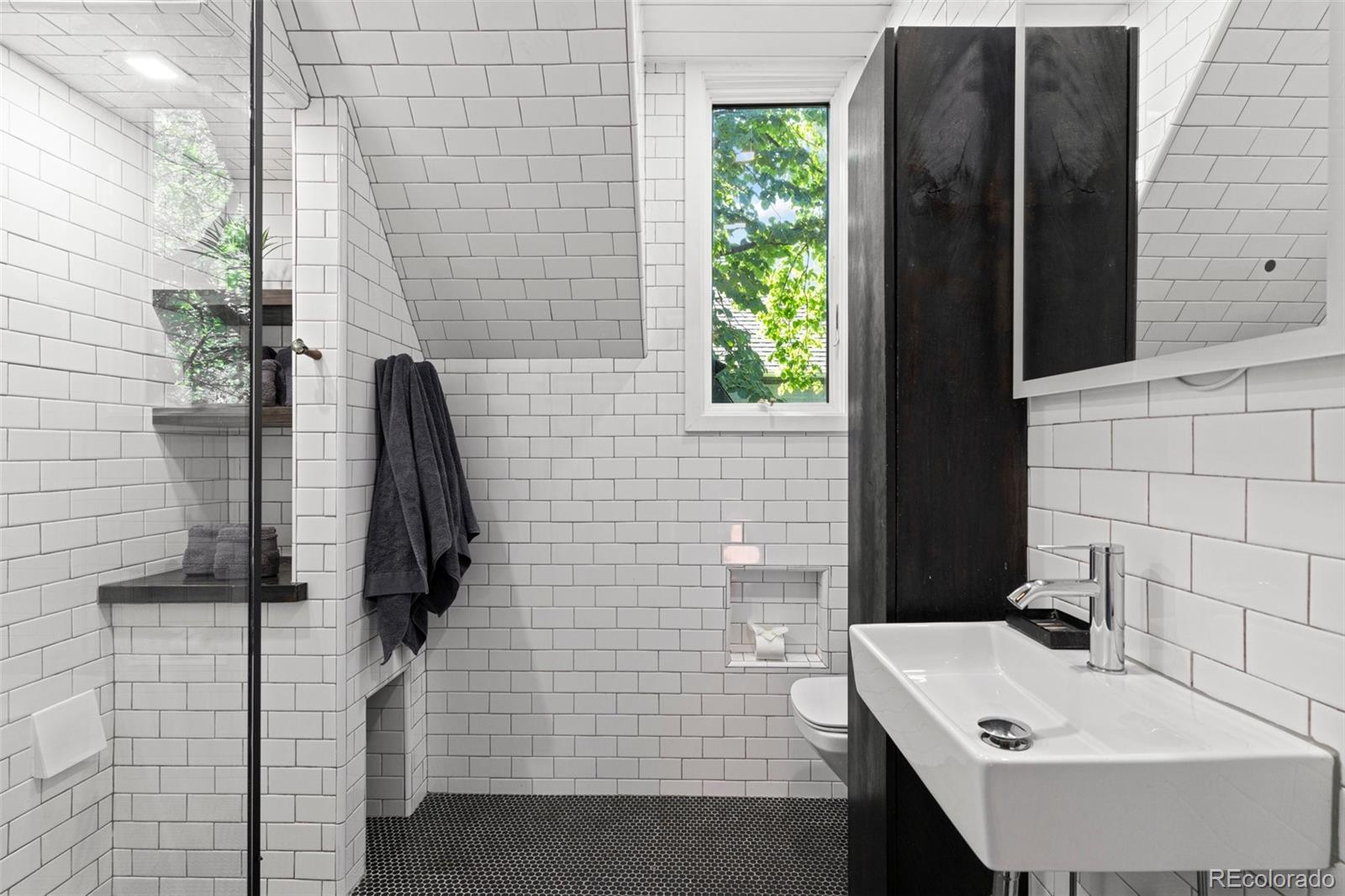 2242 N Emerson Street