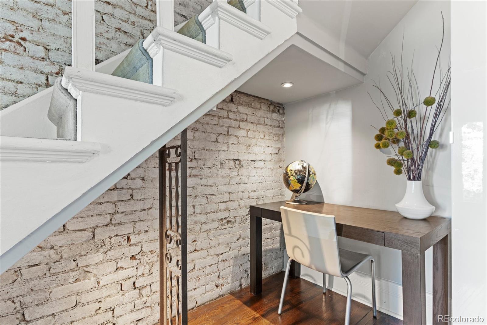 2242 N Emerson Street