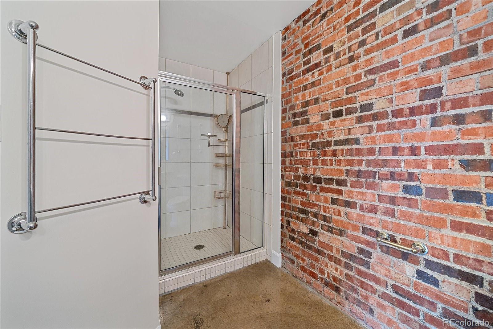 2500 Walnut Street Unit: 202
