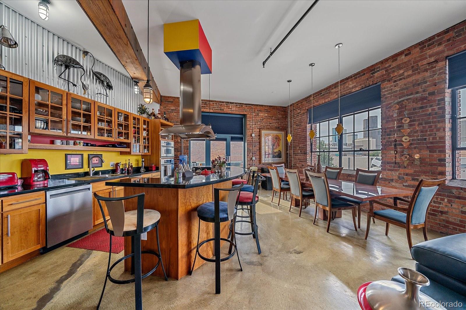 2500 Walnut Street Unit: 202