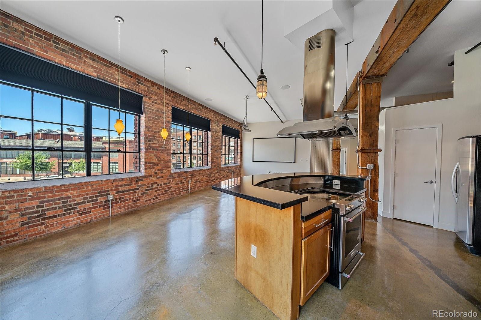 2500 Walnut Street Unit: 202