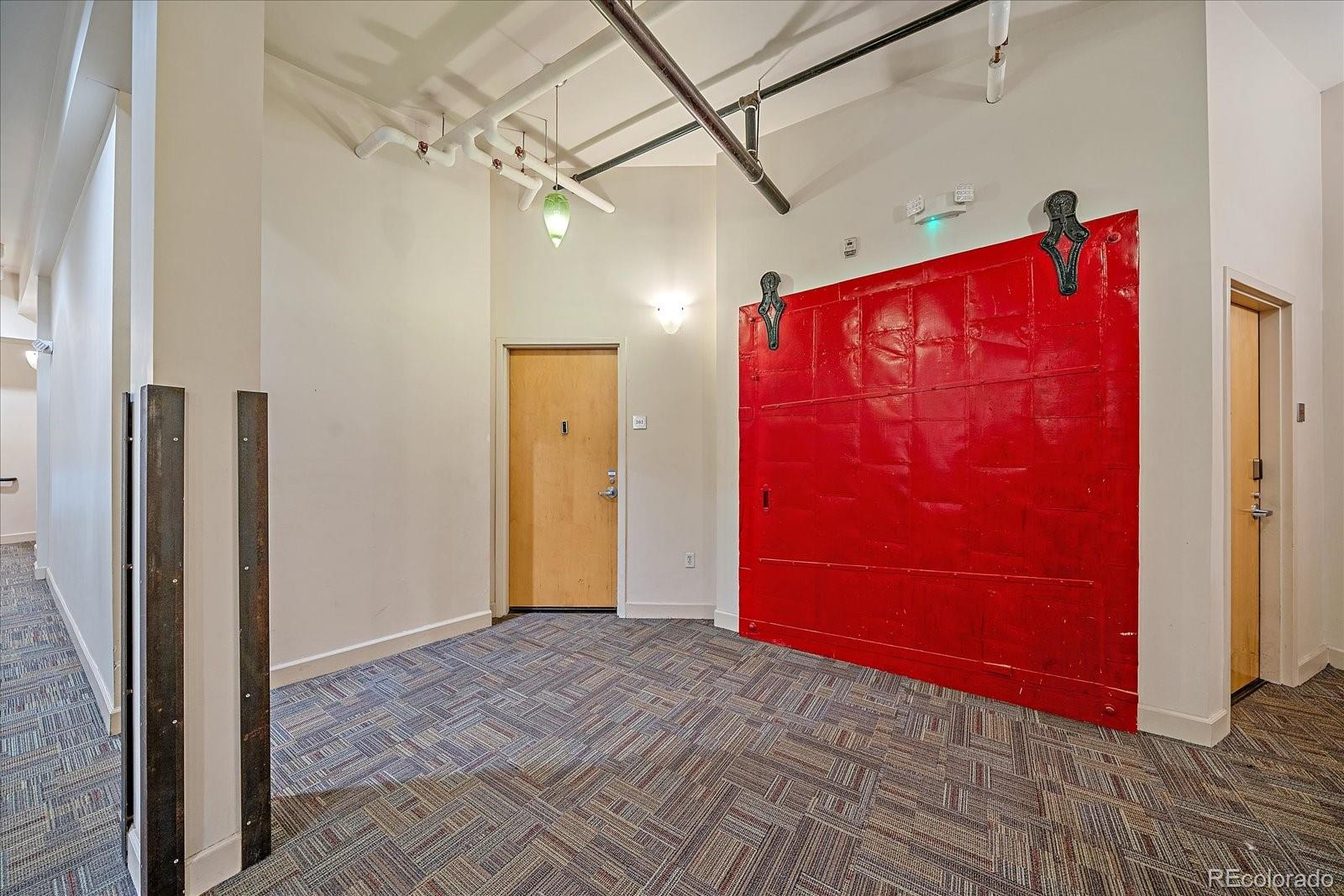 2500 Walnut Street Unit: 202