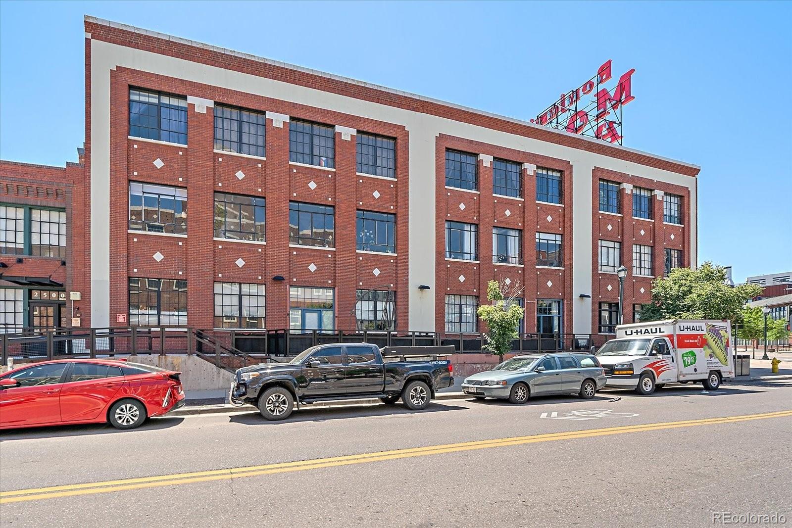 2500 Walnut Street Unit: 202