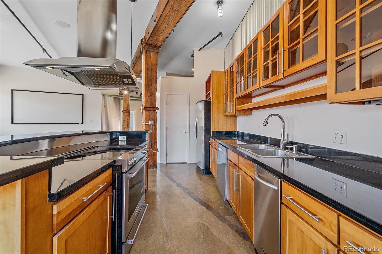 2500 Walnut Street Unit: 202