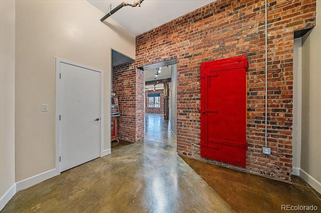 2500 Walnut Street Unit: 202