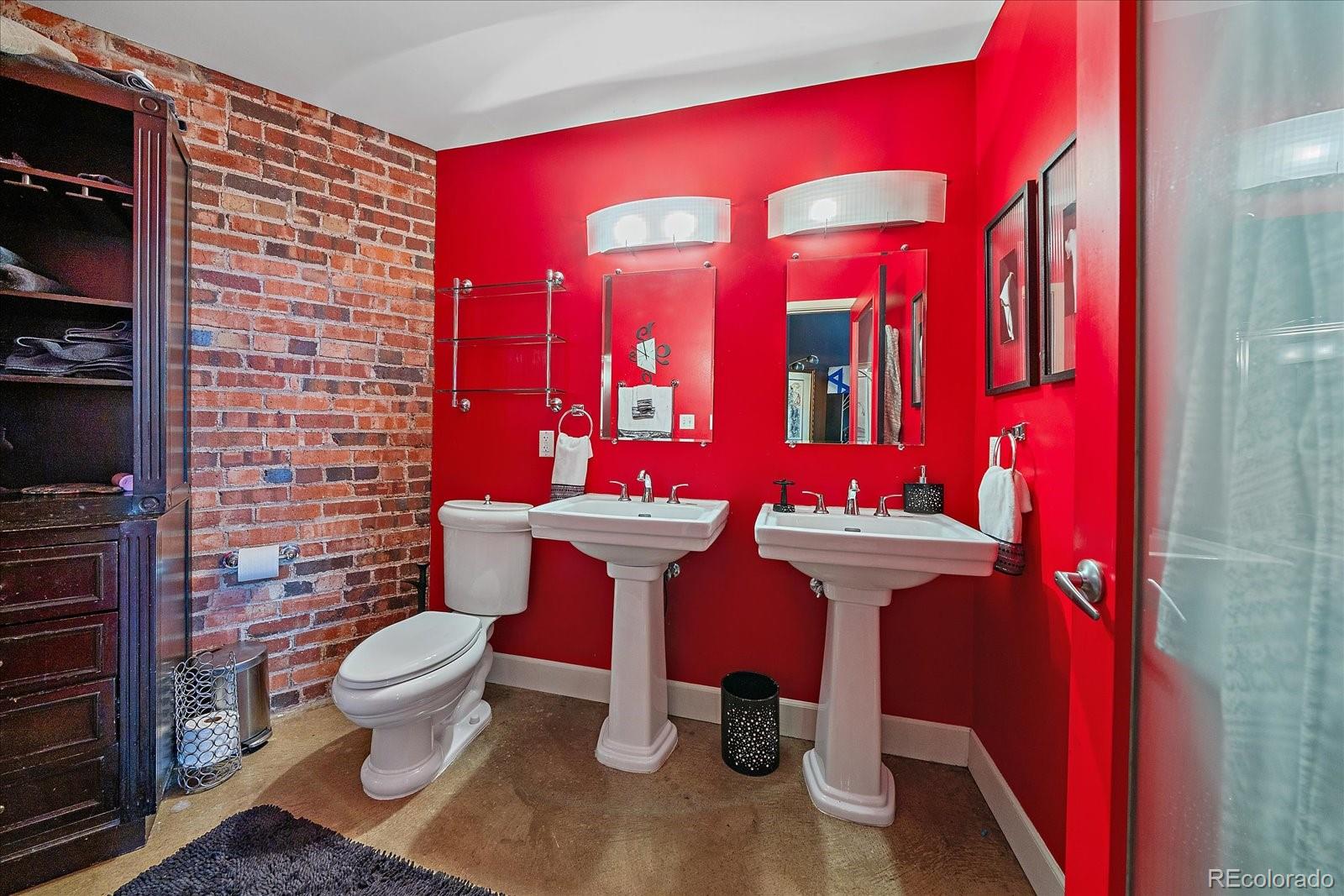 2500 Walnut Street Unit: 202