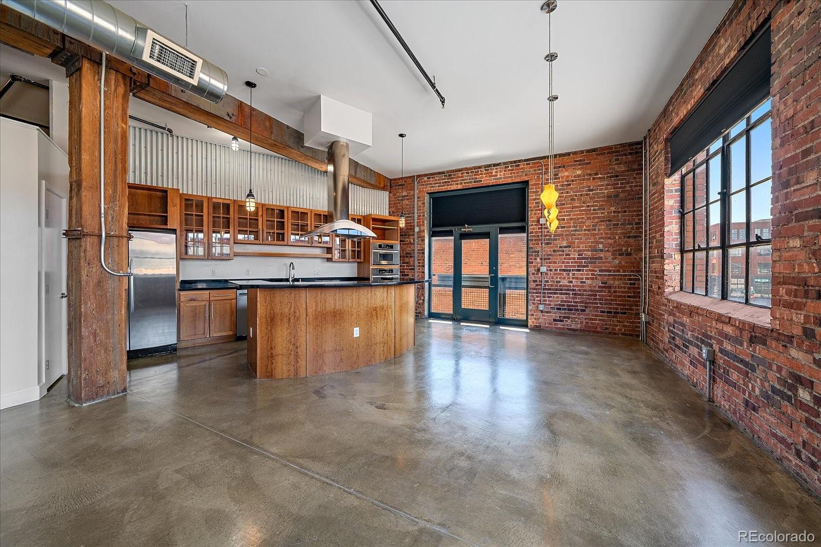 2500 Walnut Street Unit: 202