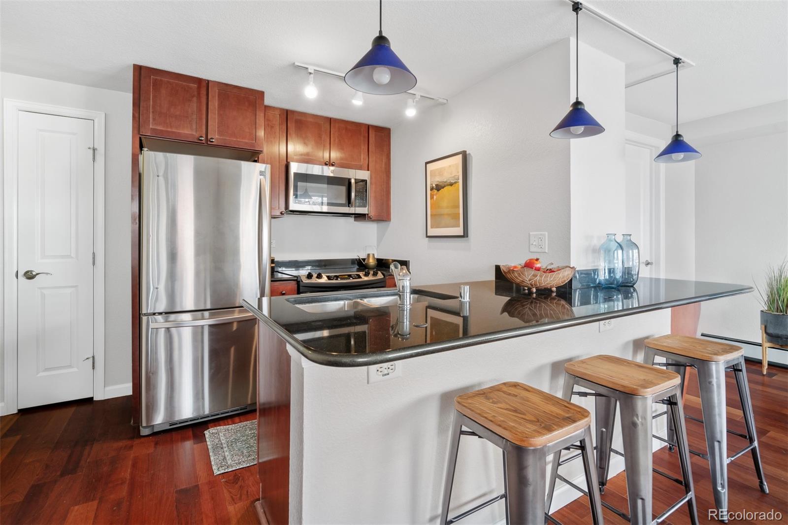 1150 Vine Street Unit: 404