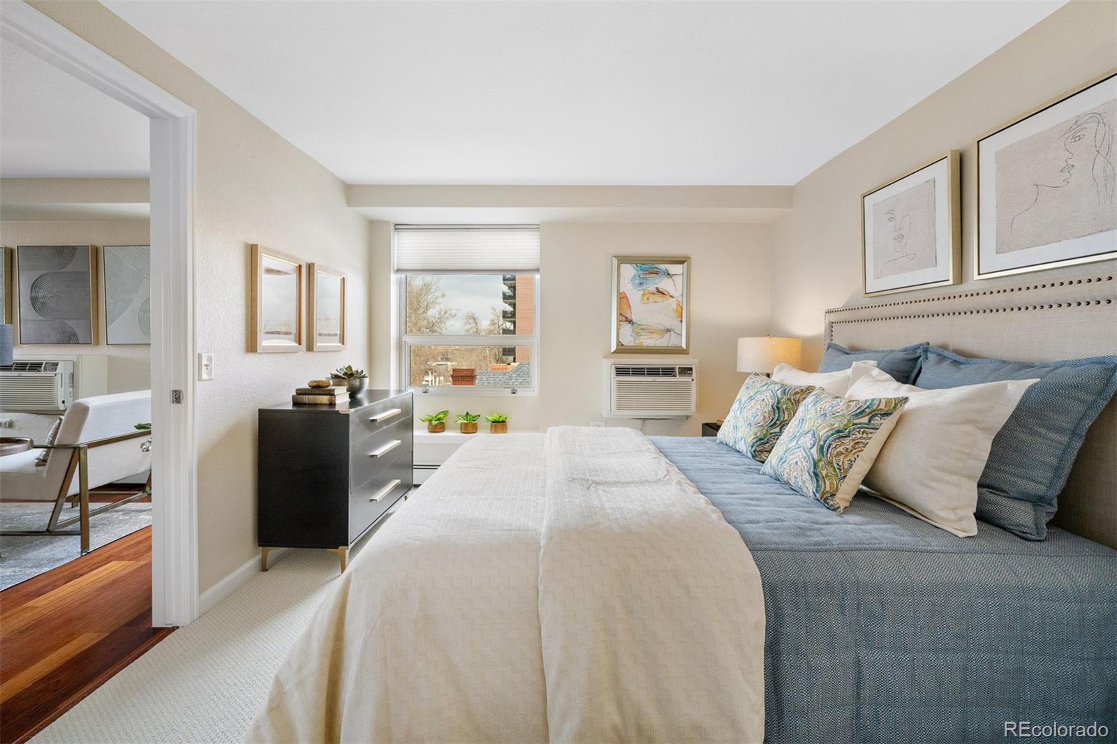 1150 Vine Street Unit: 404